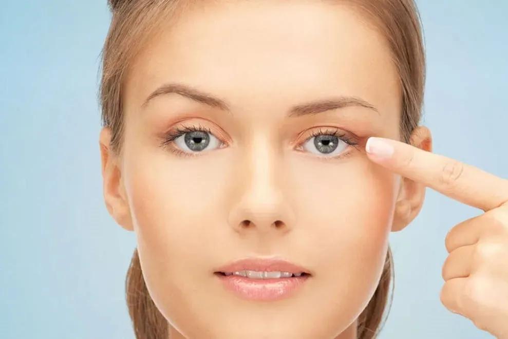 Асимметрия бровей. Как исправить?