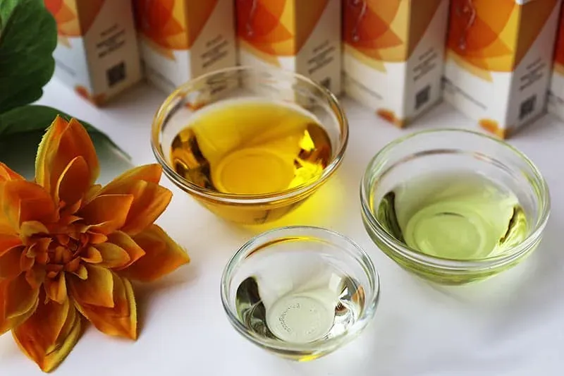 Масла для ресниц и бровей.